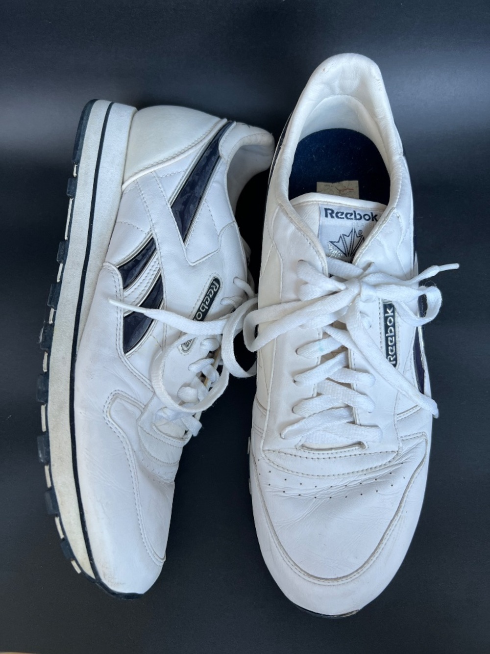 Reebok Classic Leather Sneakers Low Top White Blue Side Branding Mens 11.5